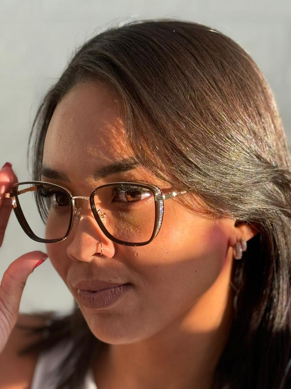 Óculos de grau moderno